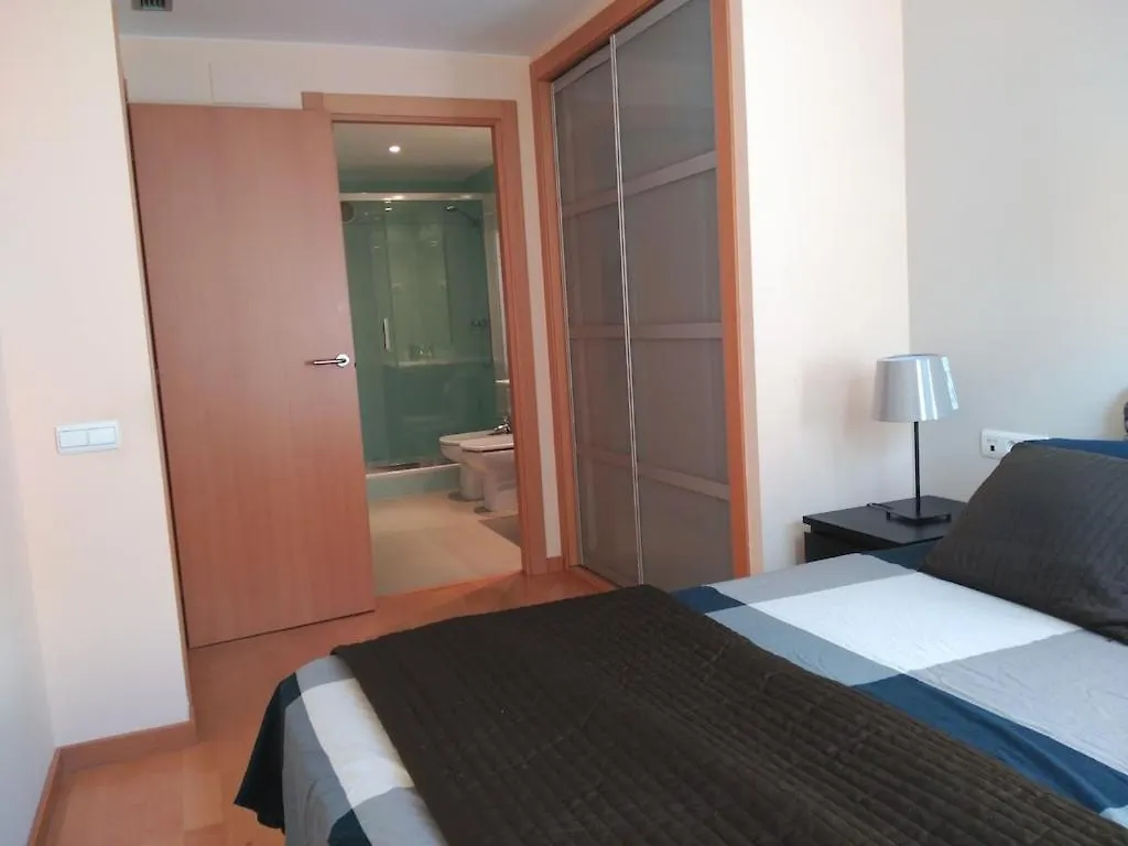 Luxury Flat, 3 Bedrooms, 2 Bathrooms And Swimming Pool Next To The Beach!! Sant Adria de Besos