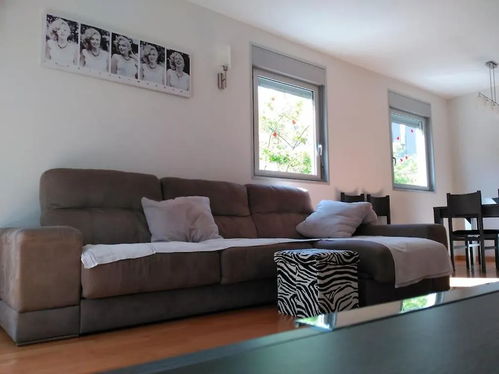 Luxury Flat, 3 Bedrooms, 2 Bathrooms And Swimming Pool Next To The Beach!! Sant Adria de Besos Apartment