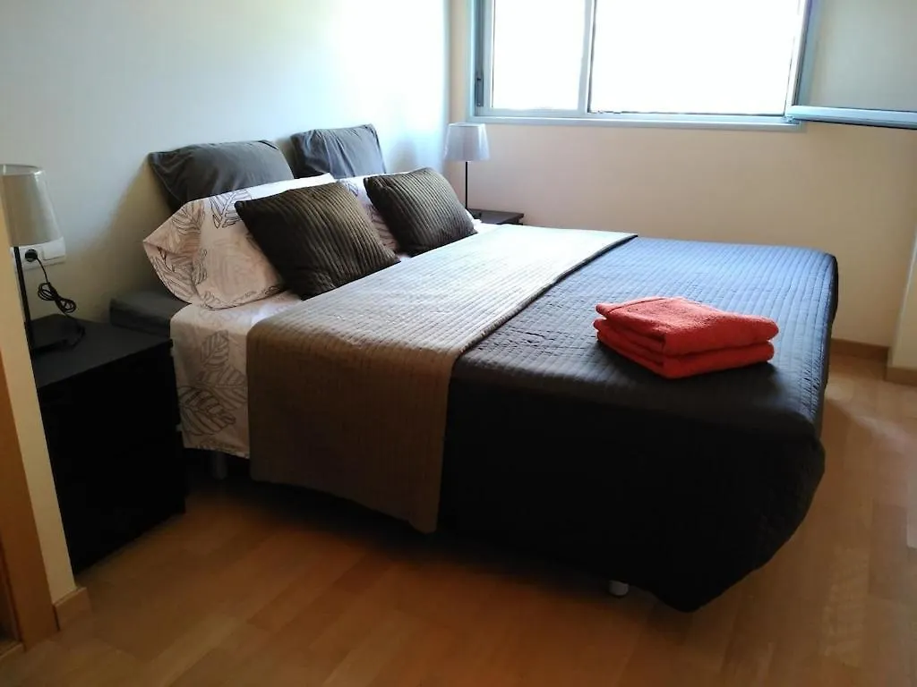 Luxury Flat, 3 Bedrooms, 2 Bathrooms And Swimming Pool Next To The Beach!! contacts